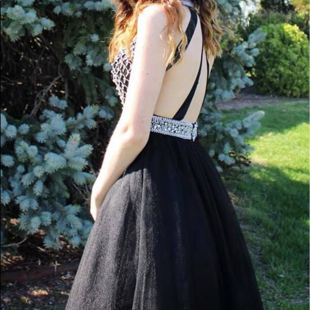 PROM DRESS FOR SALE! Make an offer!